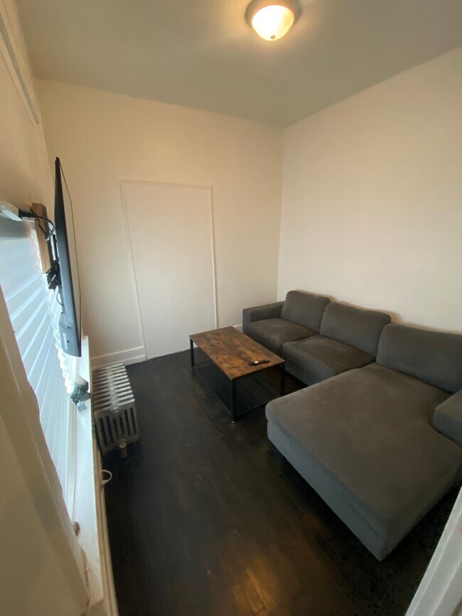Photo - 122 Wayne St Unit Apt 3