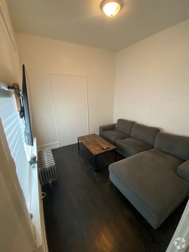 Building Photo - 122 Wayne St Unit Apt 3