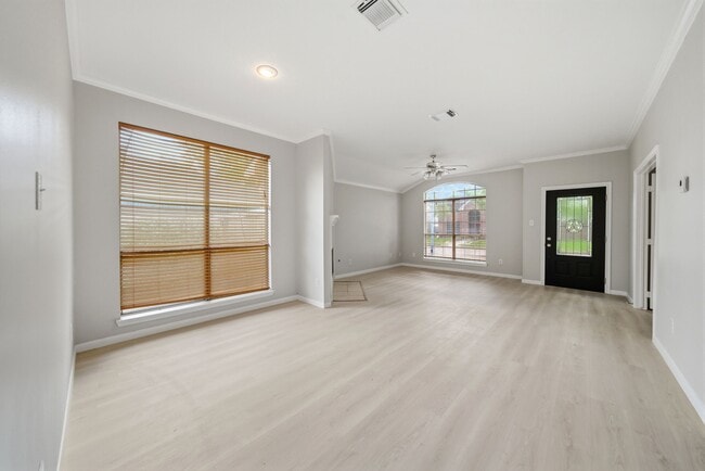 Photo - 15330 Geral Ln