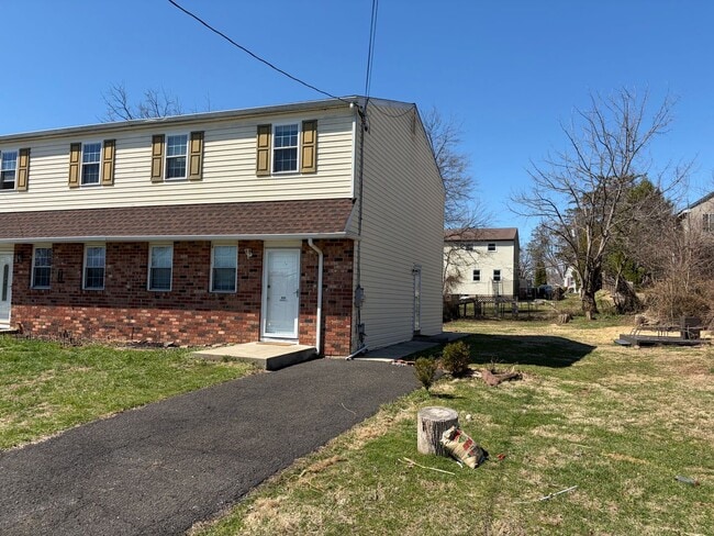 Photo - Renovated 3 Bed Twin Home for Rent