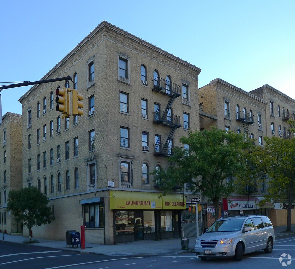 261-267 Dyckman St - 261-267 Dyckman St Apartments