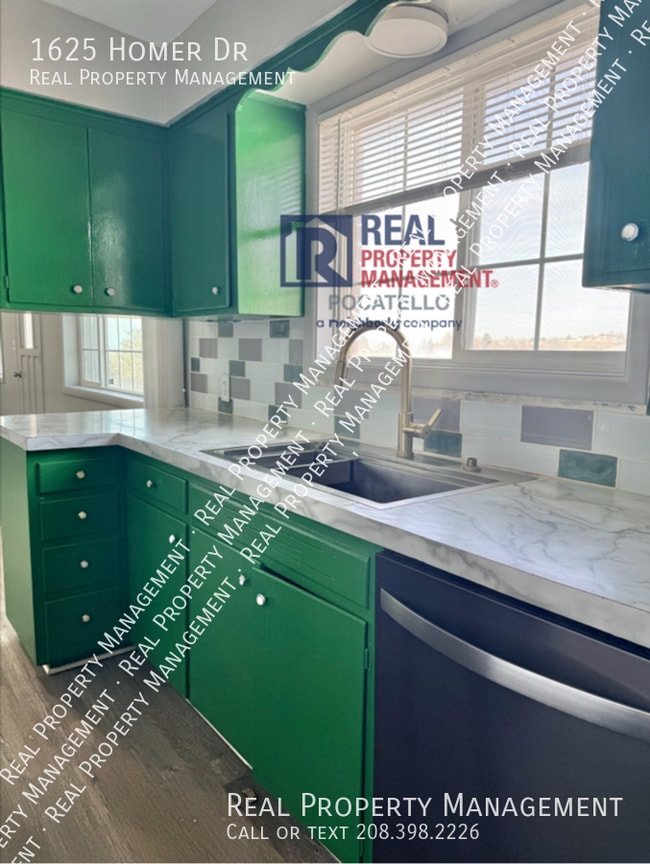 Photo - 1625 Homer Dr