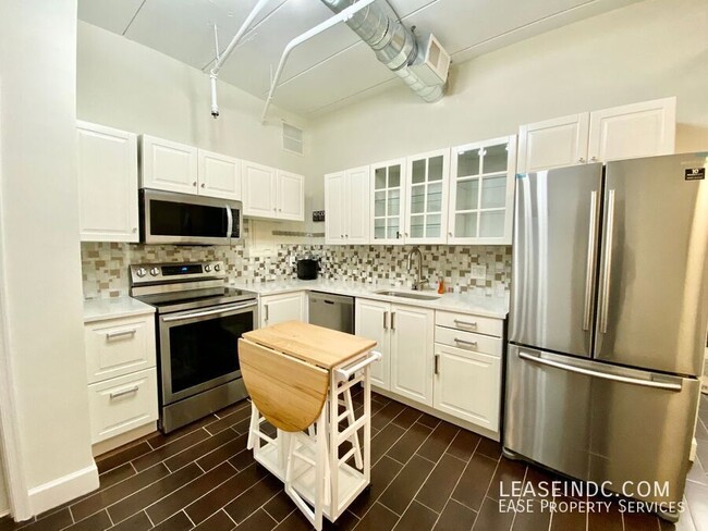 Photo - 2141 Wisconsin Ave NW Unit #D2