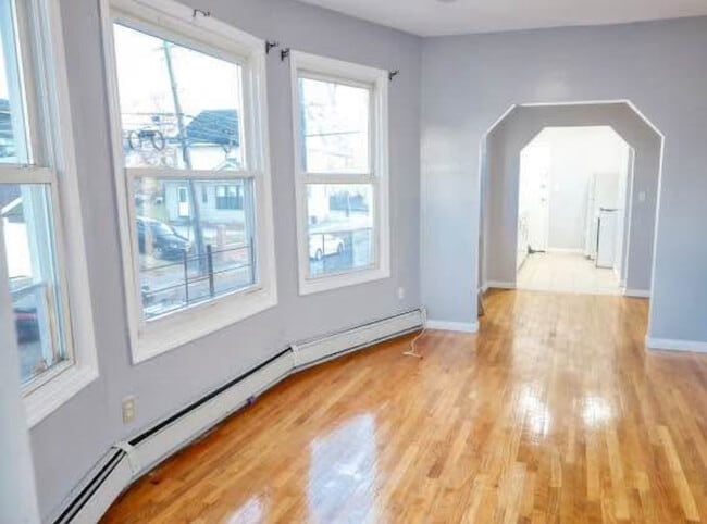 Building Photo - 82 Scheerer Ave Unit 2 Rental