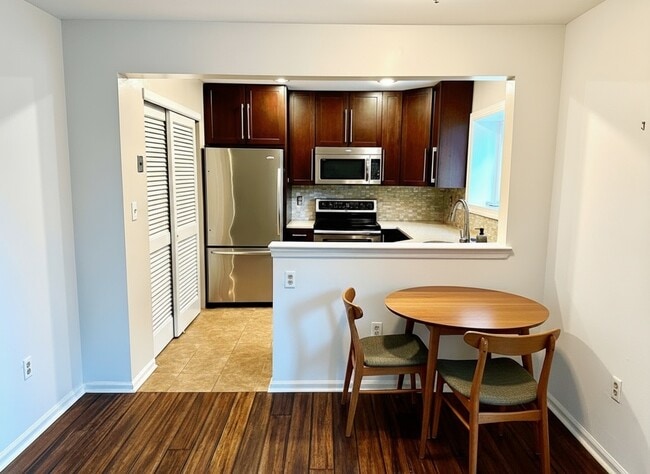 Photo - 2604 S Arlington Mill Dr Unit C