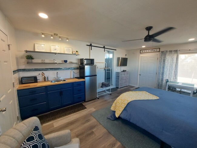 Photo - Adorable Studio ~ All utilities included!!