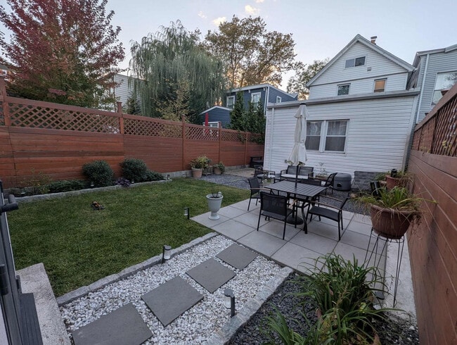 Photo - 39-39 55th St Unidad ID1355610P