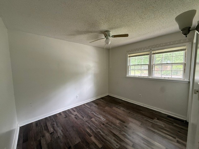 Photo - 2634 Oakview Dr