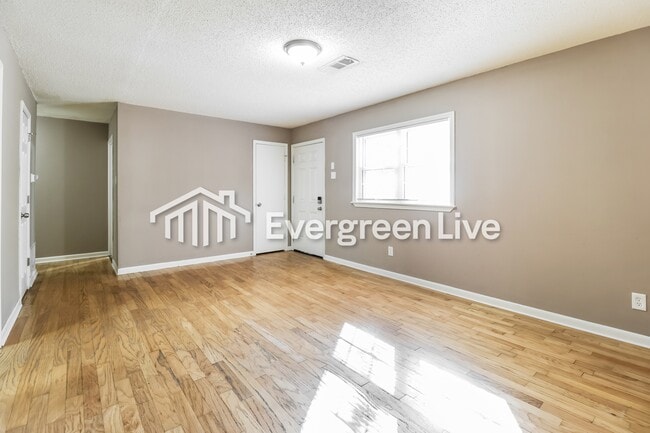 Photo - 923 Edgehill