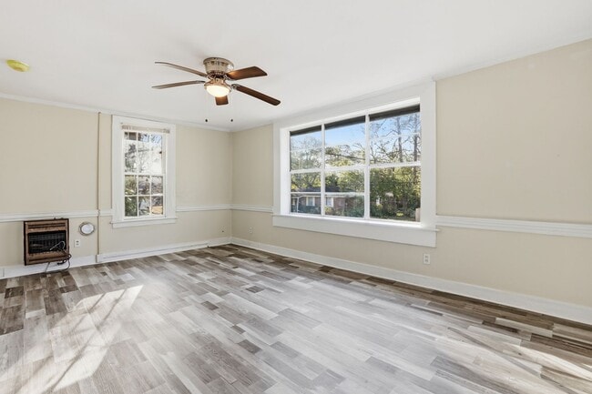 Photo - 1303 E 33rd St Unit 1303 E 33rd St - Carriage House Upstairs