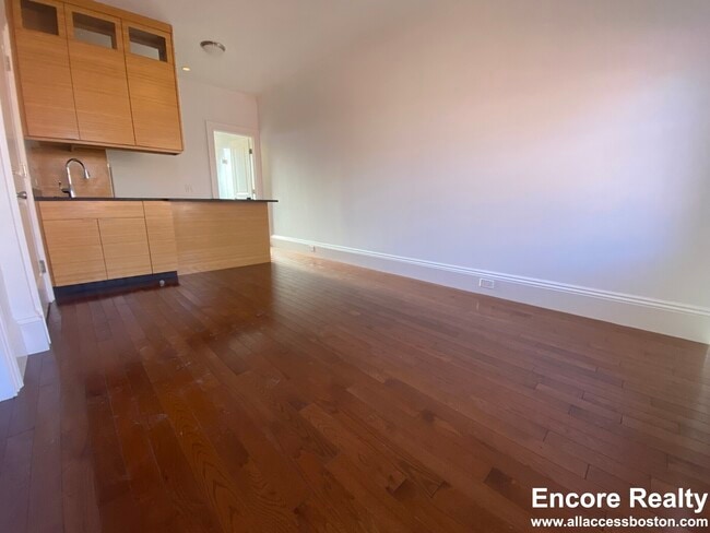 Photo - 98 Myrtle St Unit 7