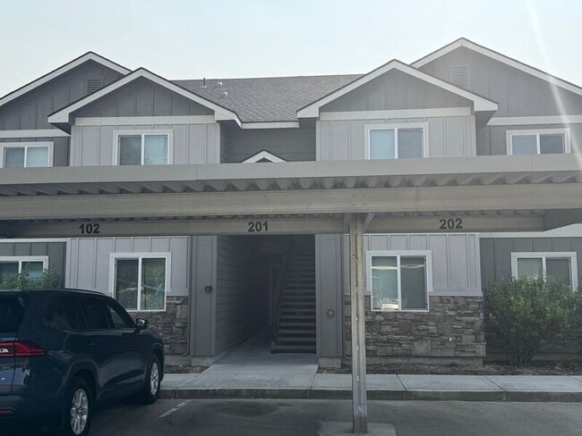 Building Photo - 10639 W Wasdale Dr