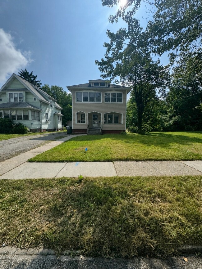 Building Photo - 3542 Homewood Ave
