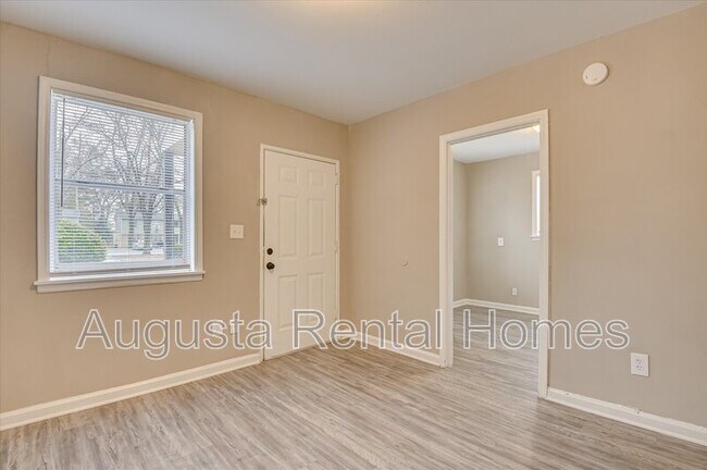 Photo - 316 Verdery Dr