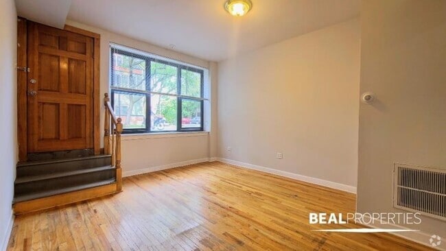 Building Photo - 1 bedroom in CHICAGO IL 60657 Unit GDN Rental