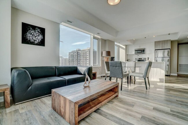 Building Photo - 1140 Wellington St. W