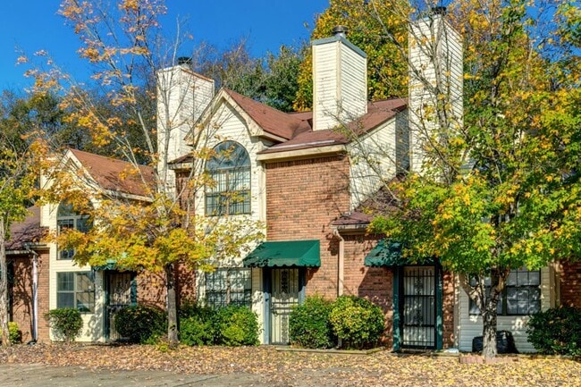 Photo - Chic & Spacious Townhome – 3 Beds, 3 Baths...