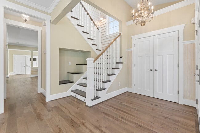 Photo - 2604 E Pembroke Ave