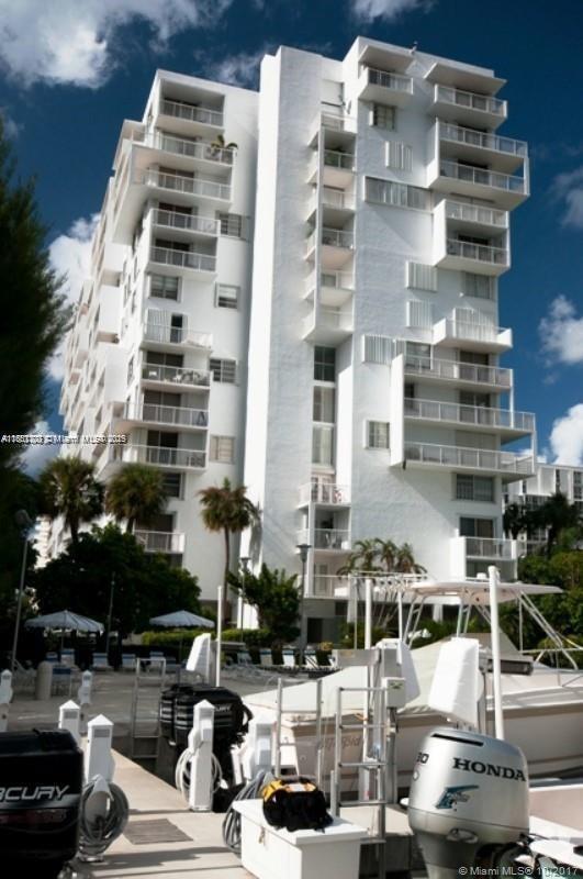 Building Photo - 150 SE 25th Rd Unit 6M Rental