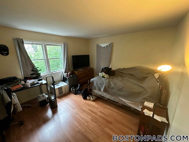 Photo - 228 W 9th St Unit 2R