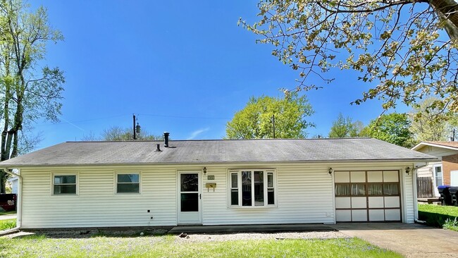 Photo - 809 Reinthaler Rd House