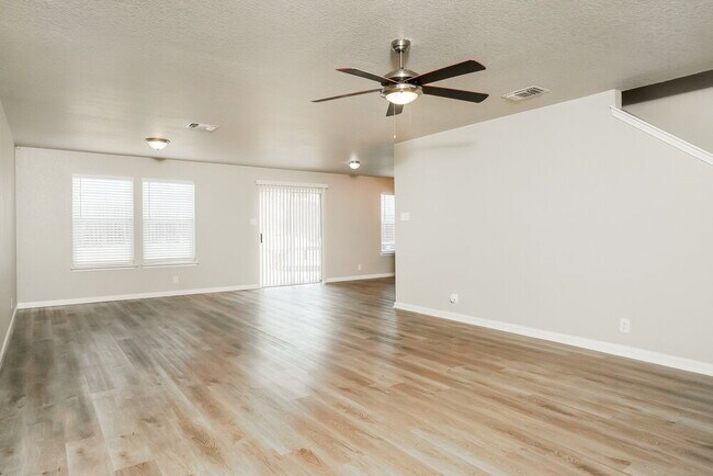 Photo - 6323 Wild Flower