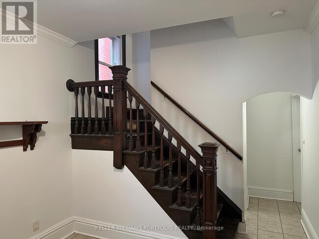 Photo - 47 East Avenue N