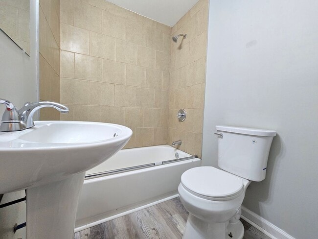 Photo - 115 N 46th St Unit 2