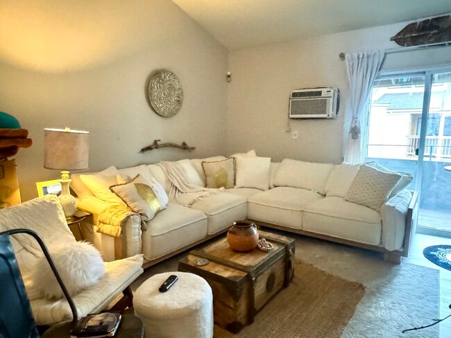 Photo - 137 Burgundy Hill Ln Unit 137