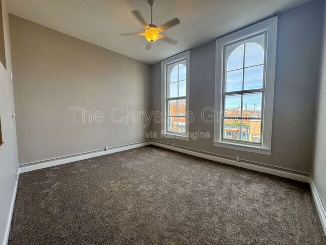 Photo - 217 W Main St Unit 2f