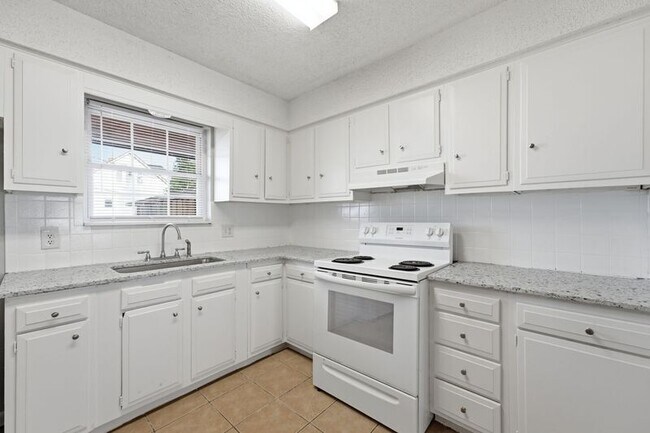 Photo - 742 N 6th St