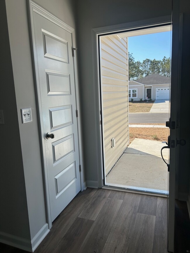 Photo - 404 Lehamite Ct