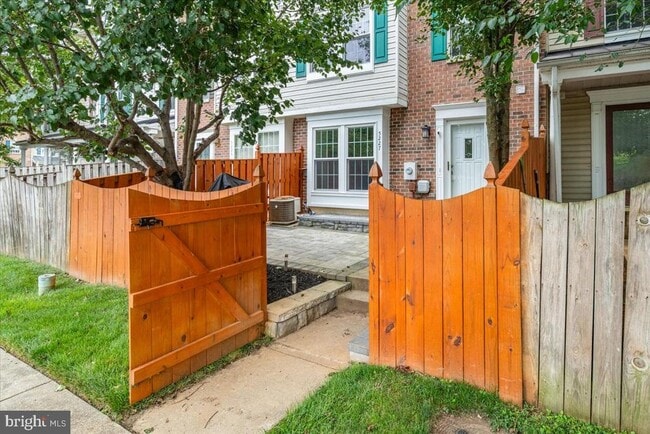 5227 Regal Ct