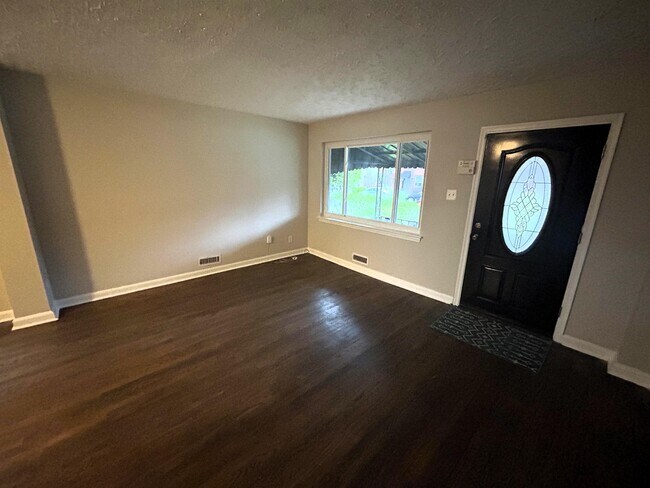 Photo - 5338 Chillum Pl NE