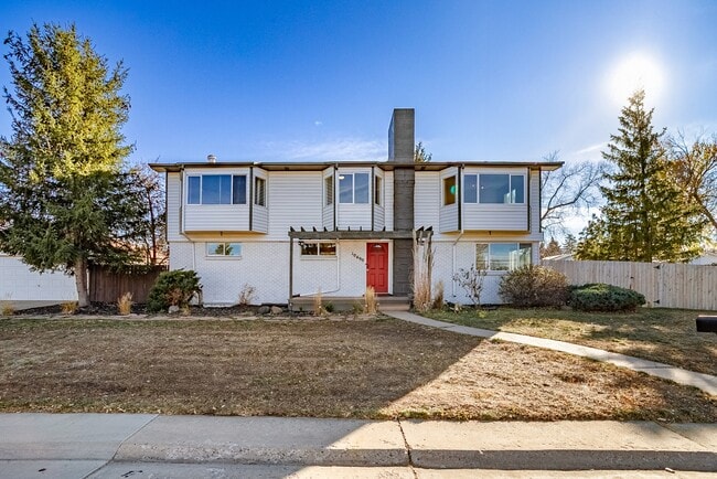 Photo - 10490 W Dakota Ave