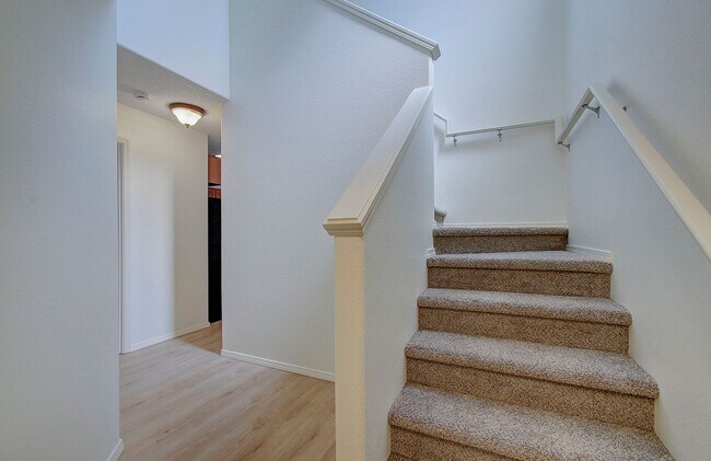 Photo - Beautiful Townhome- 3 Bedrooms
