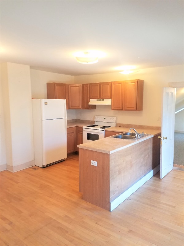 Building Photo - 97 N Winooski Ave Rental
