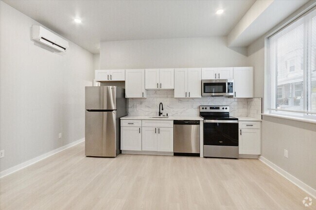 Building Photo - 316 S 52nd St Unit #2 Rental