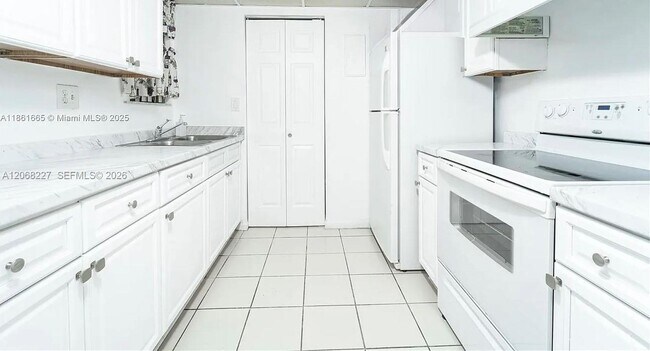 Photo - 576 NW 114th Ave Unit 203