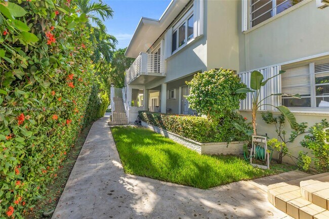 Photo - 1101 98th St Unit 5