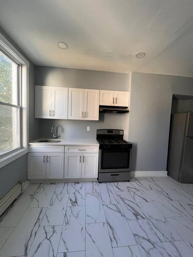 Photo - 220 Bidwell Ave Unit 2