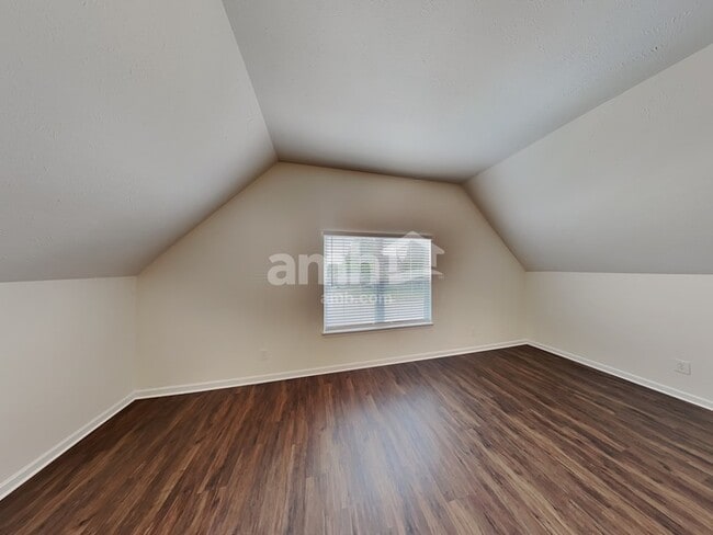 Building Photo - 6832 Scarlet Ridge Dr Rental