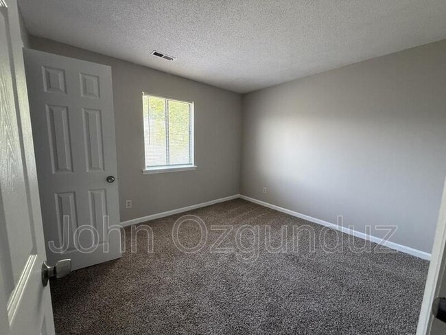 Photo - 2814 Rochelle St