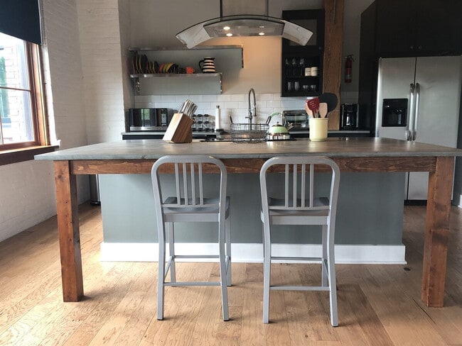 Photo - 270 S Goodman St Unidad ID1271405P