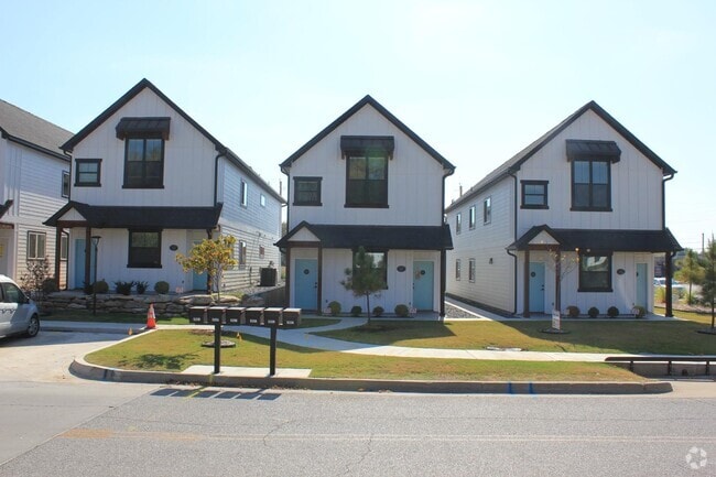Building Photo - 529 W Dallas St Rental