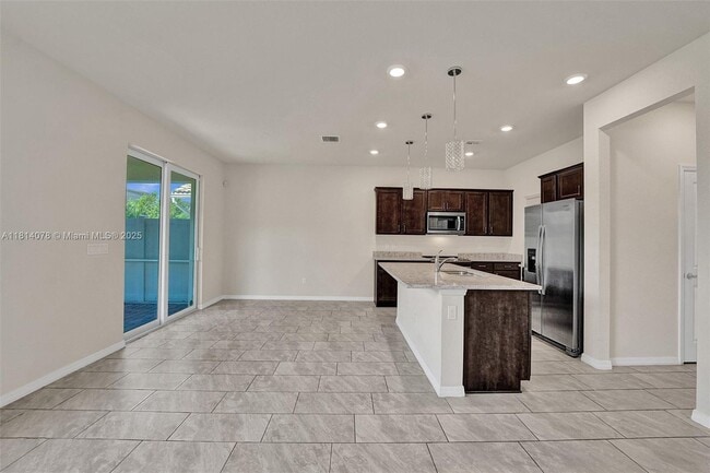 Photo - 4764 Eucalyptus Dr Townhome