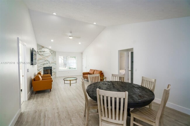 319 S Vestavia St Unit 0