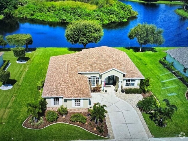 Building Photo - 887 Clear Lake Dr Rental
