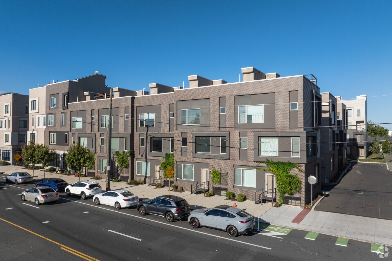 Photo - Kensington Court Flats