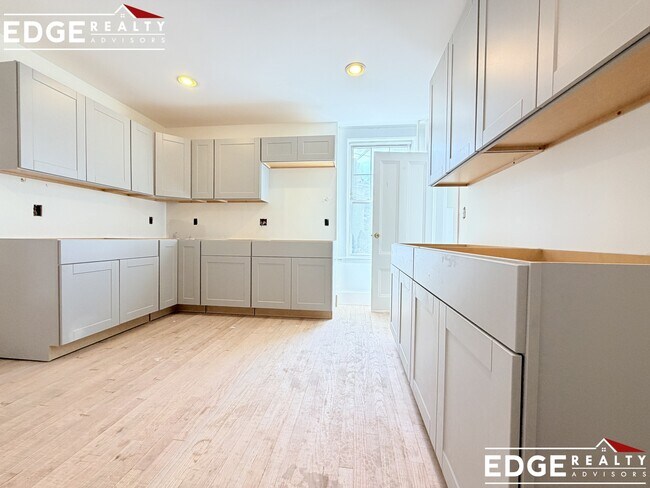 22-24 Everett Sq. Unit 1